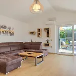 Radosi Vakantiehuis Poreč