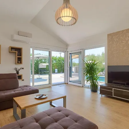 度假居 Radosi 波雷奇