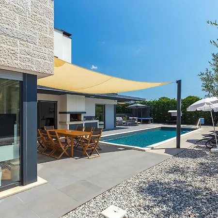 Holiday home Radosi *