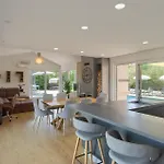 بيت للعطل Radosi بوريتش